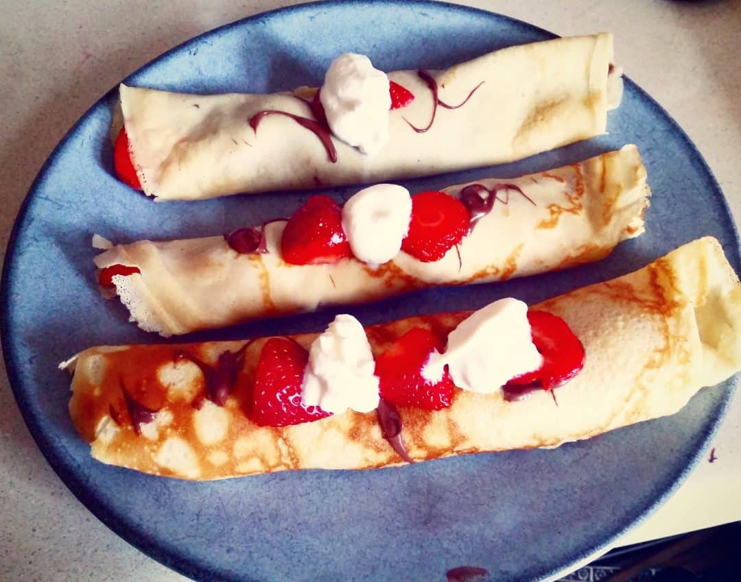 Easy & Delicious Strawberry and Nutella Crepes