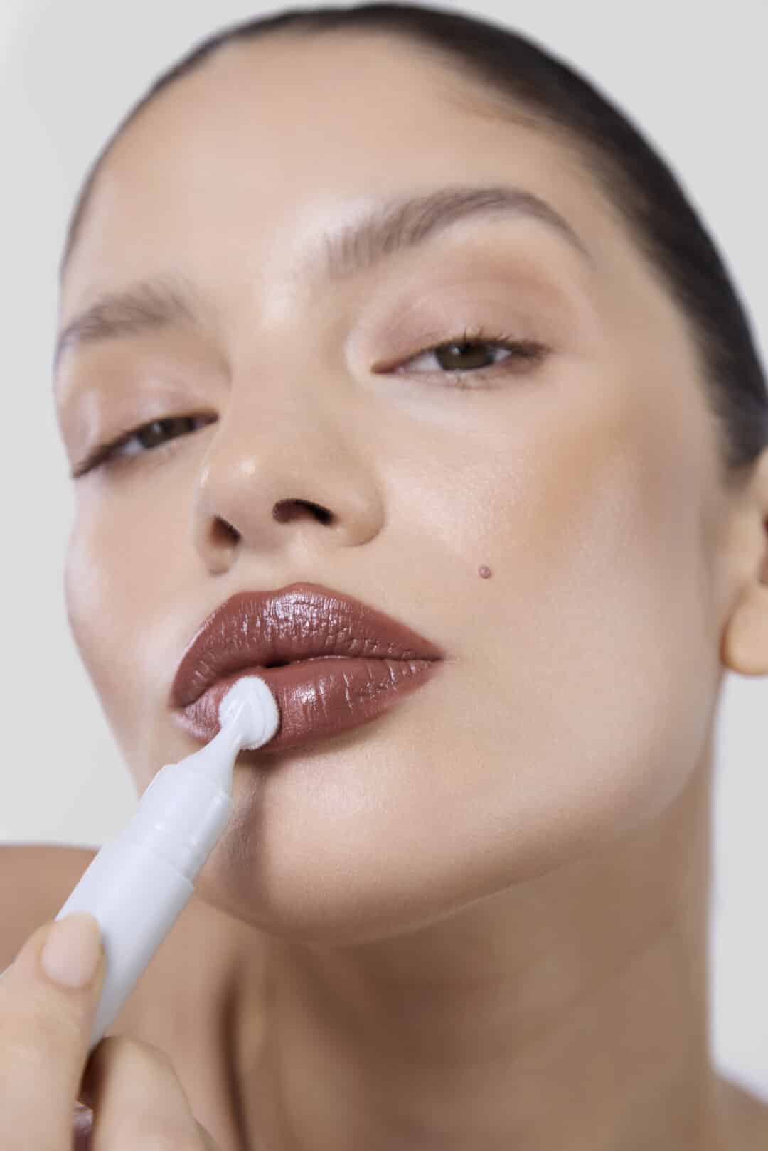 Best Long-Lasting Lipsticks for Event Planners: Lip Products That Last From Setup to Last Call